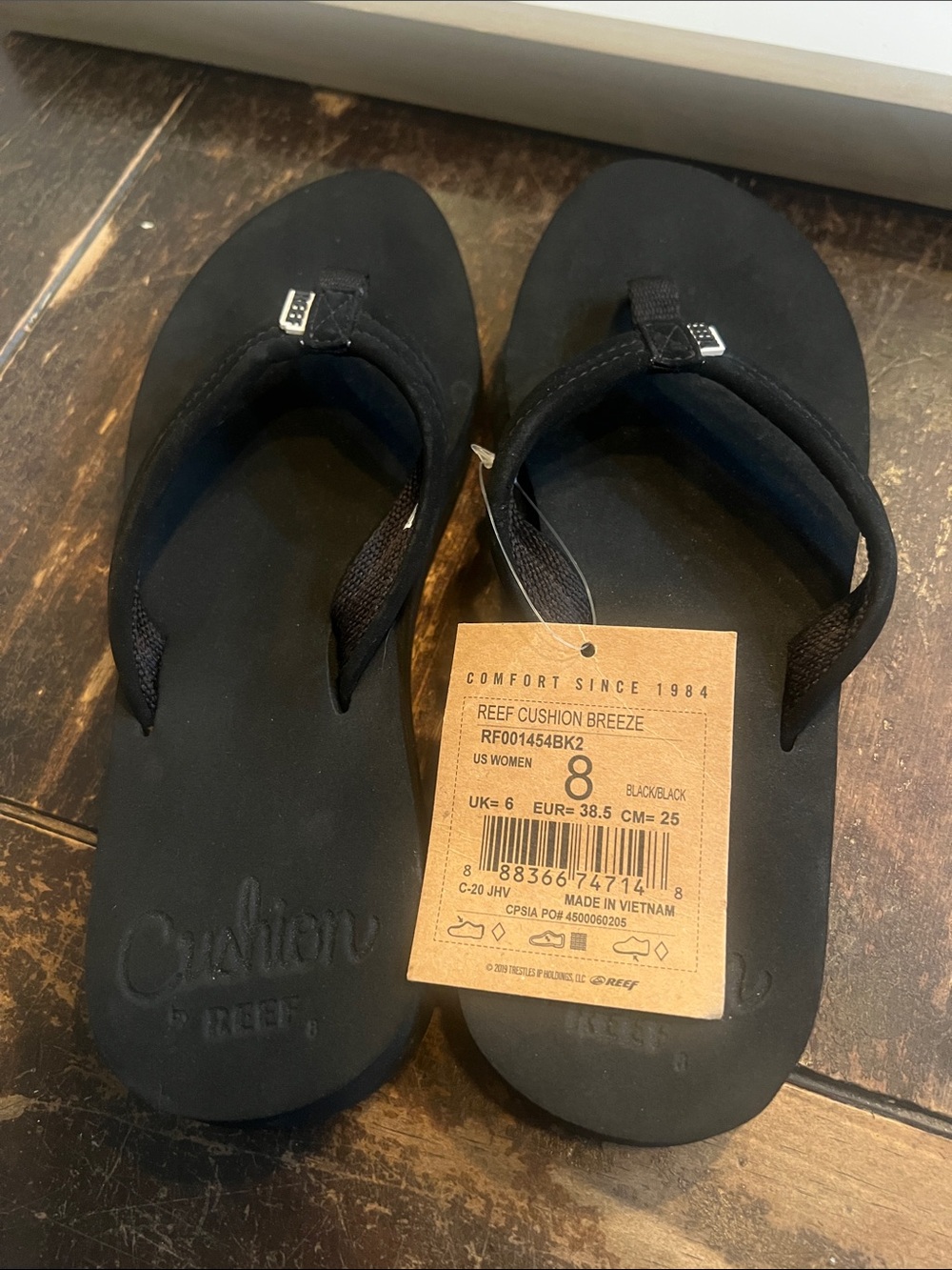 Reef Black Cushioned Thong Sandals
